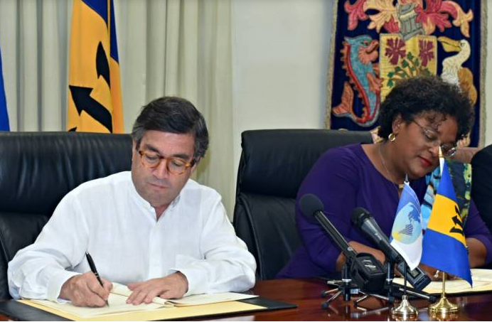 Barbados Government Signs US$100 Million Loan Agreement With IDB - IEyeNews