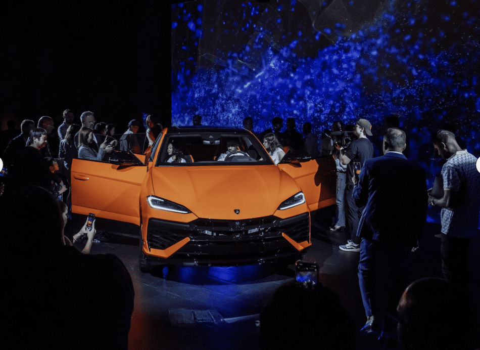 Automobili Lamborghini Holds Canadian Debut of Urus SE, the First ...